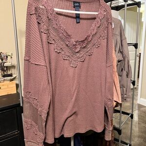 Daytrip Buckle Lace long sleeve